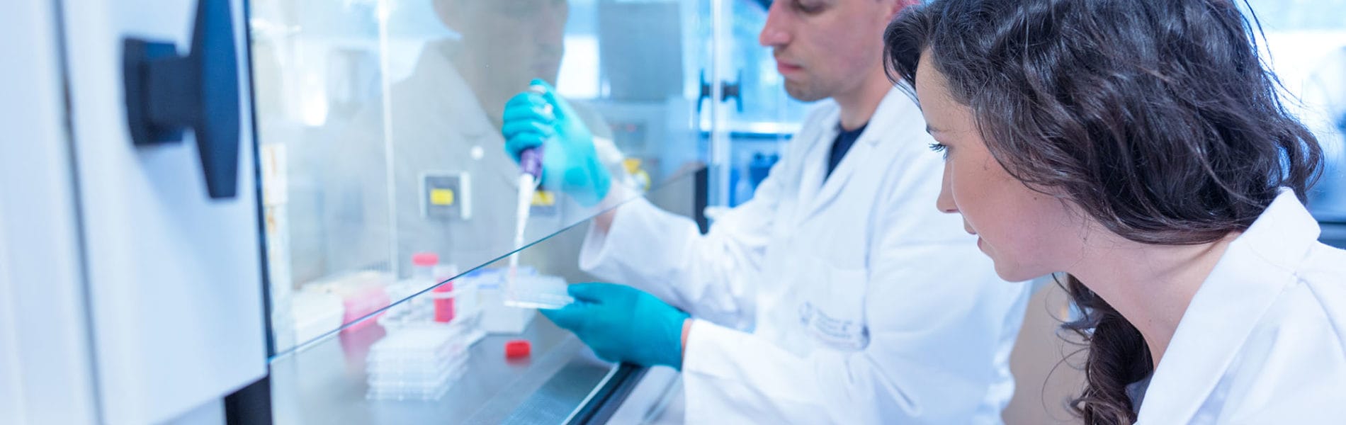 Science,Students,Using,Pipette,In,The,Lab,At,The,University Science,Students,Using,Pipette,In,The,Lab,At,The,University